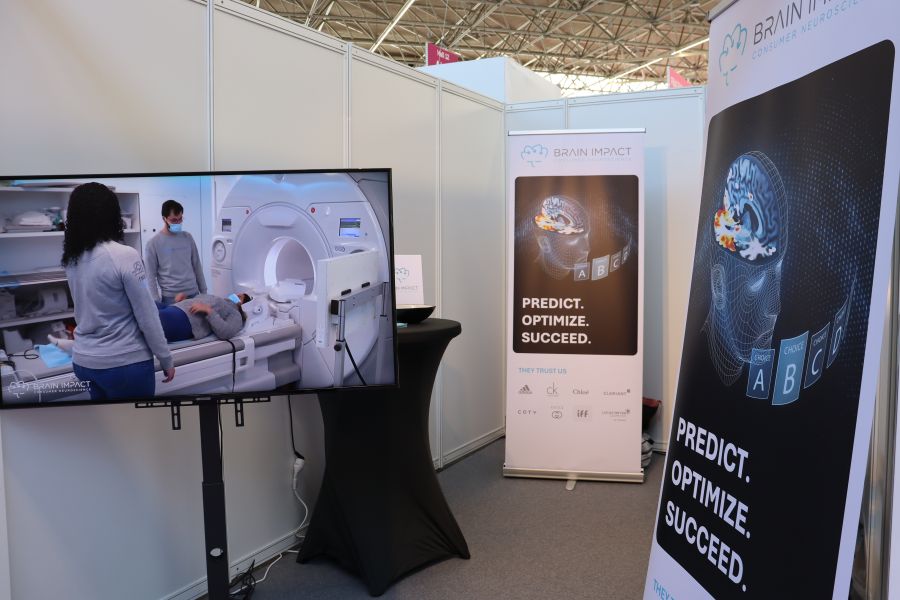 Beauty and the brain: Neuroscientists use MRI scanners to substantiate ...