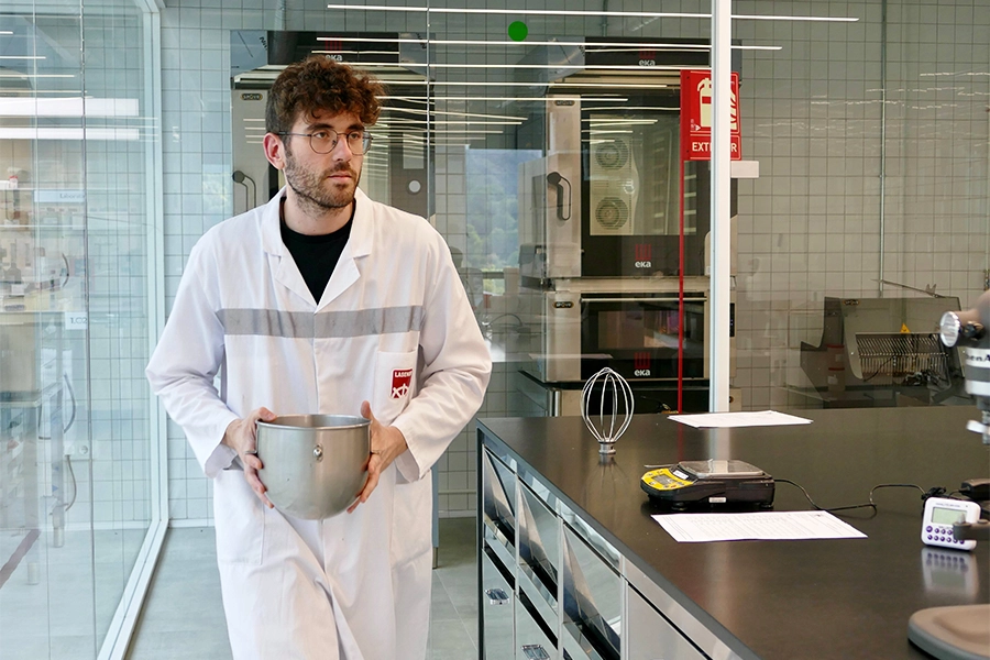 Viktoriia Kubrakova, product manager for VP-100 at Lasenor.